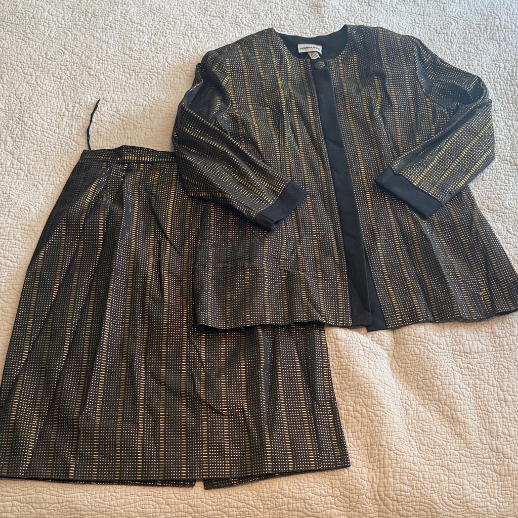 Elegant Black And Gold Skirt Set